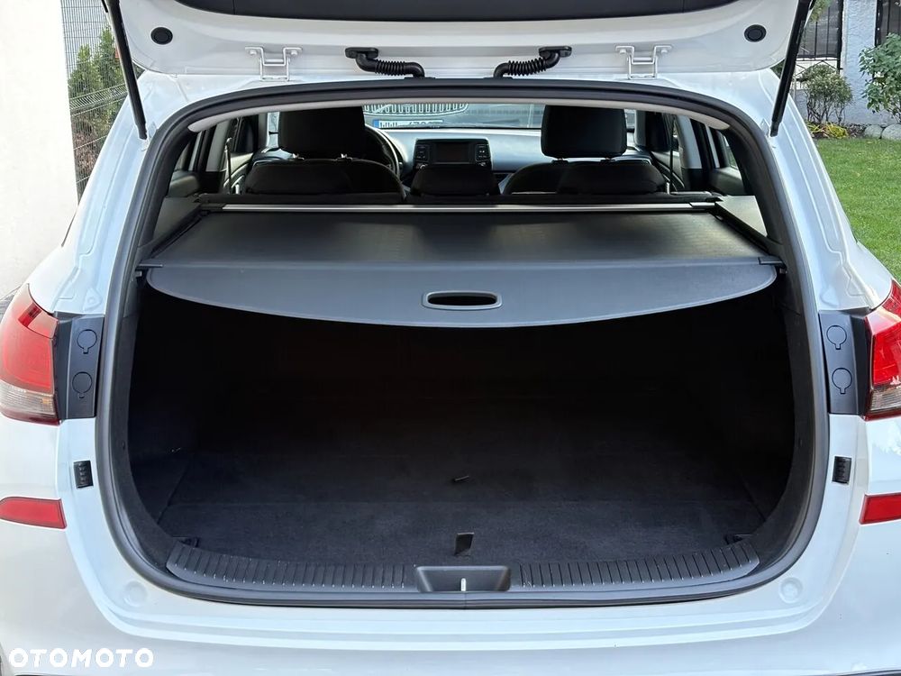 Hyundai i30 1.4 Select - 14
