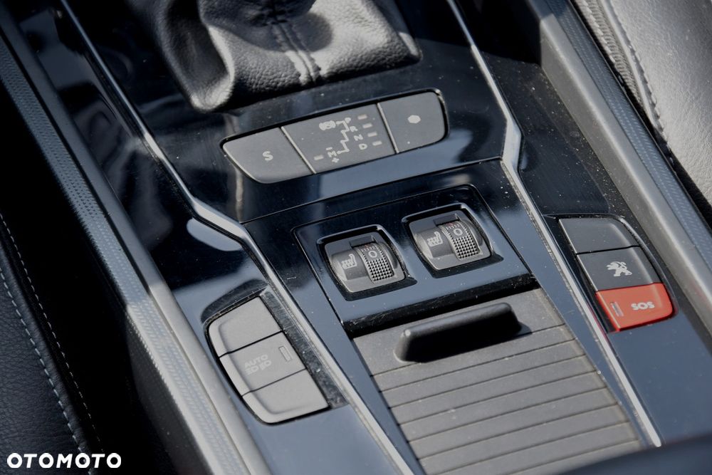 Peugeot 508 2.0 BlueHDi Allure S&S - 32
