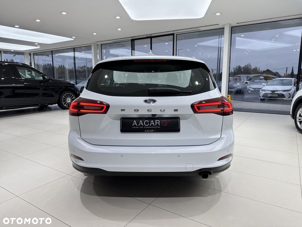 Ford Focus 1.0 EcoBoost Titanium - 4