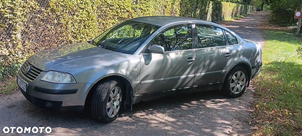Volkswagen Passat - 2