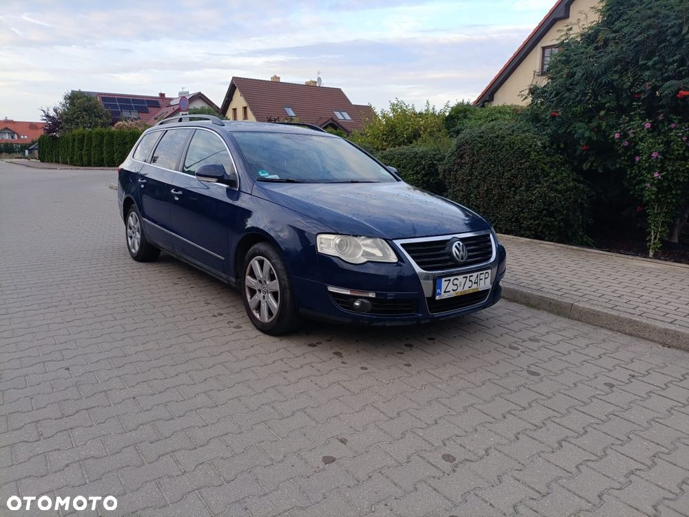 Volkswagen Passat - 4