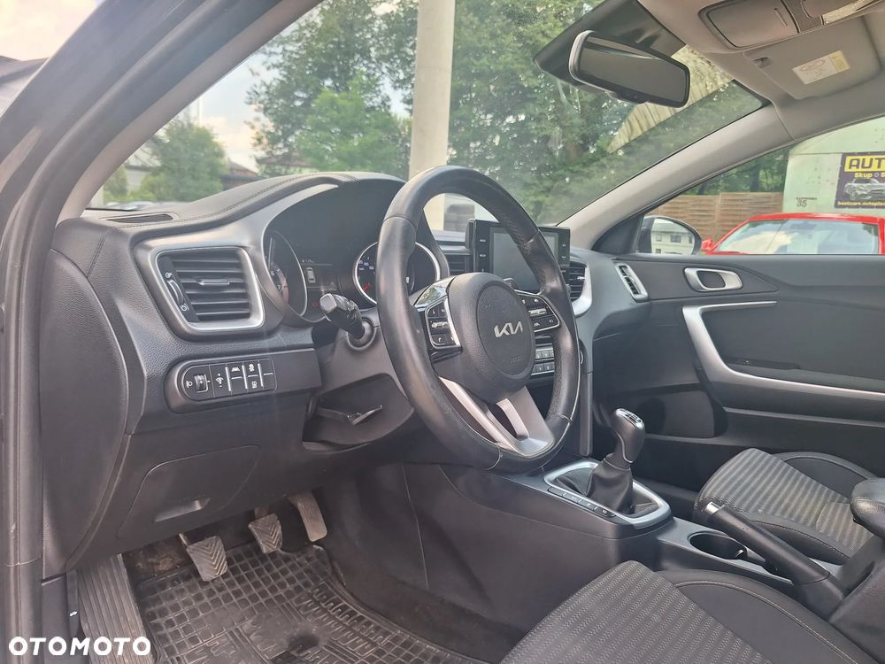 Kia Ceed 1.5 T-GDI M - 16