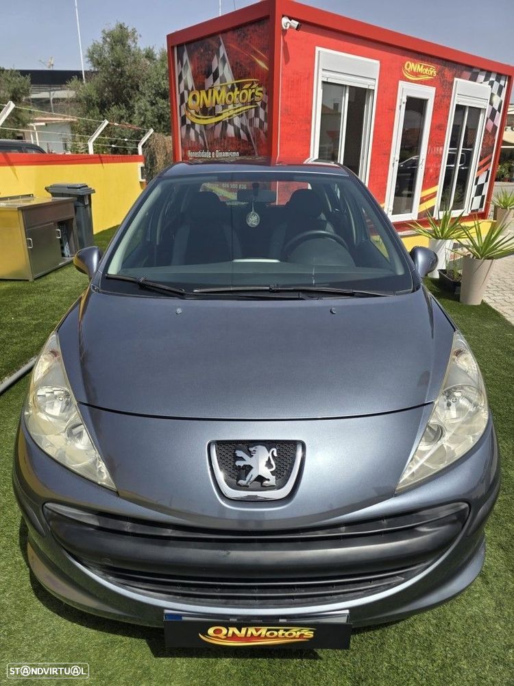 Peugeot 207 1.4 16V Trendy - 3