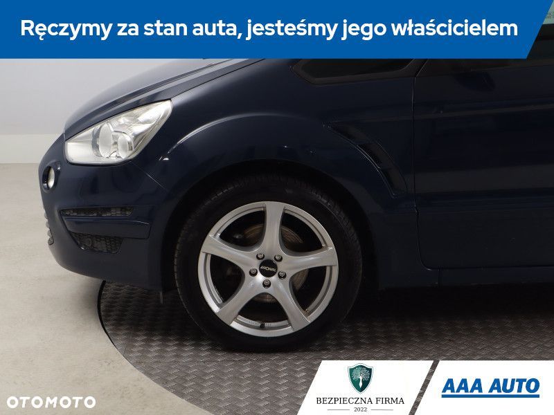 Ford S-Max - 17