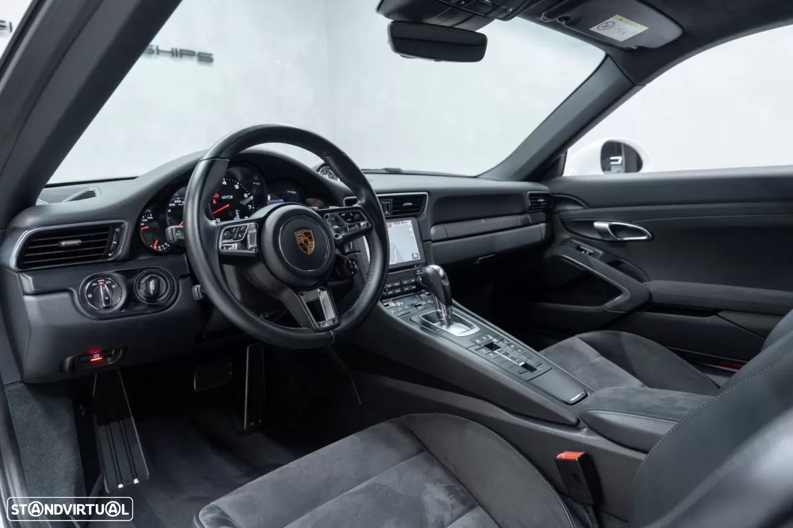 Porsche 911 (991) Carrera GTS PDK - 15