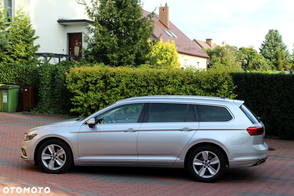 Volkswagen Passat - 4