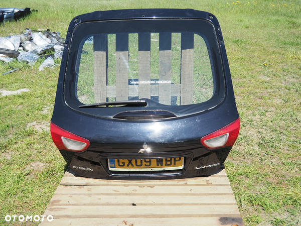 Klapa bagażnika tył Mitsubishi Lancer VIII 5d HB X42B
