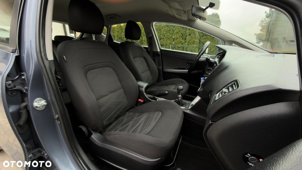 Kia Ceed 1.4 CVVT Dream-Team Edition - 18