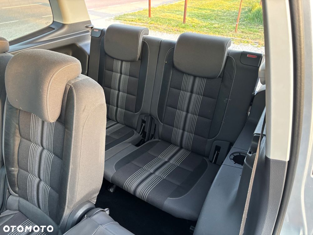 Volkswagen Touran - 9