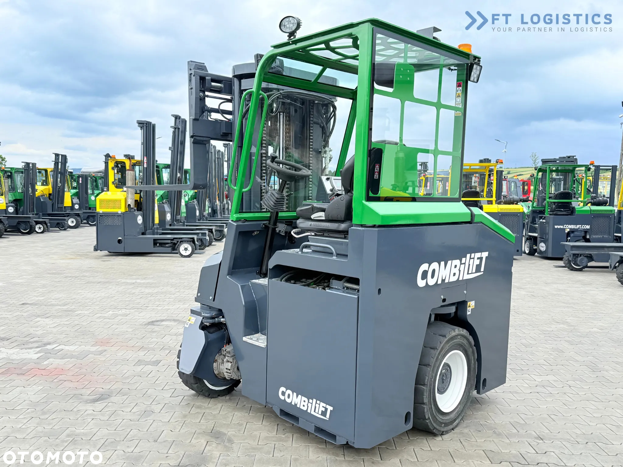 Combilift CBE4000 / TRIPLEX 5200MM / ELEKTRYCZNY / WOLNY SKOK / POZYCJONER / PRZESUW WIDEŁ / JAK NOWY - 28