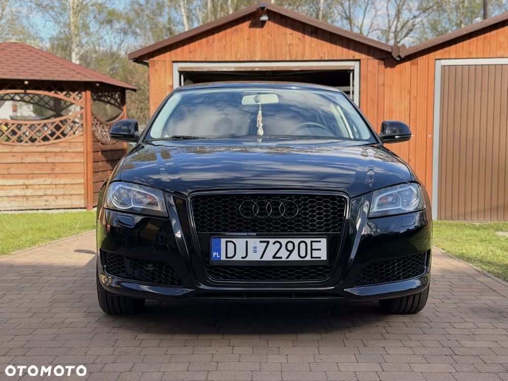 Audi A3 Sportback 1.6 Ambiente - 2