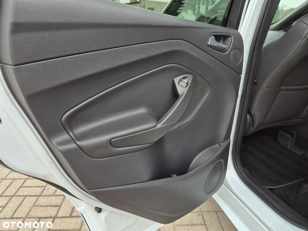 Ford Kuga 2.0 TDCi 4x4 ST-Line - 16