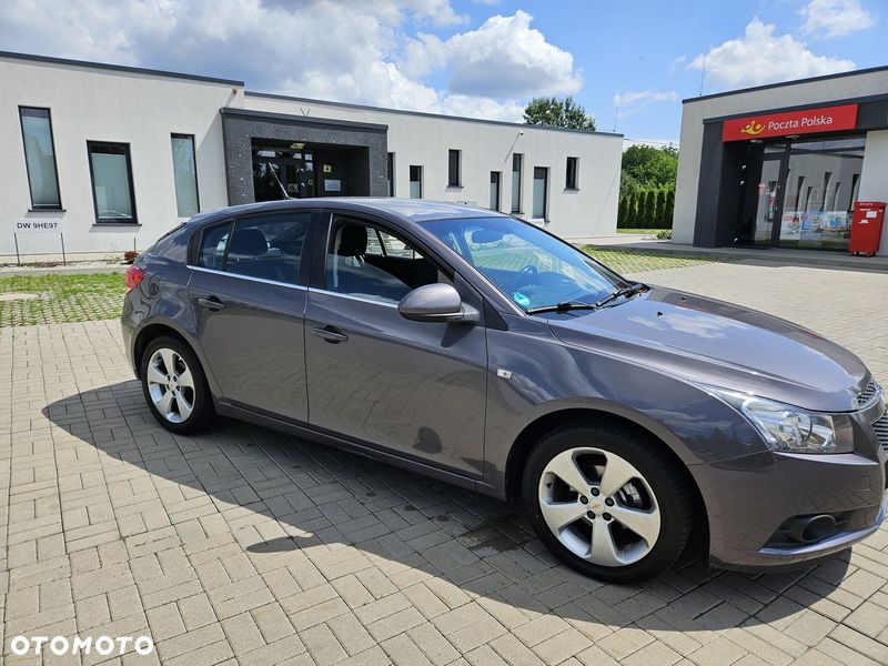 Chevrolet Cruze 1.8 LT - 9