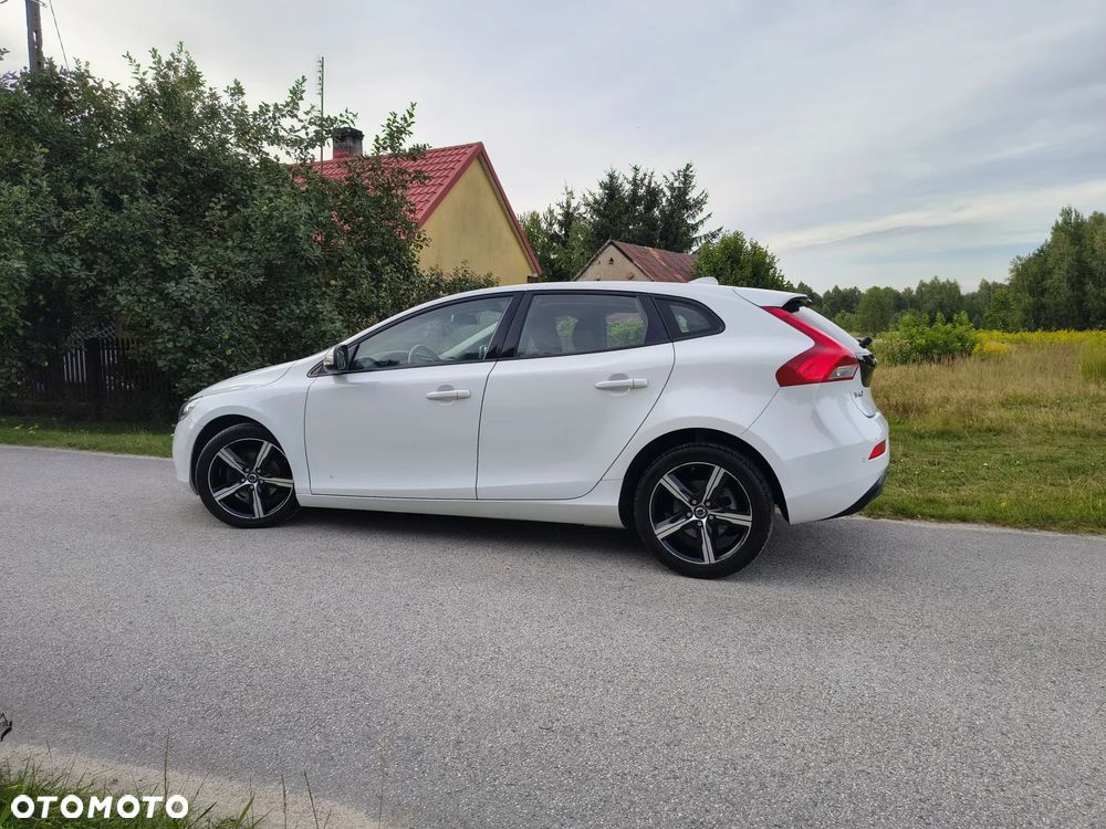 Volvo V40 D2 Summum - 8