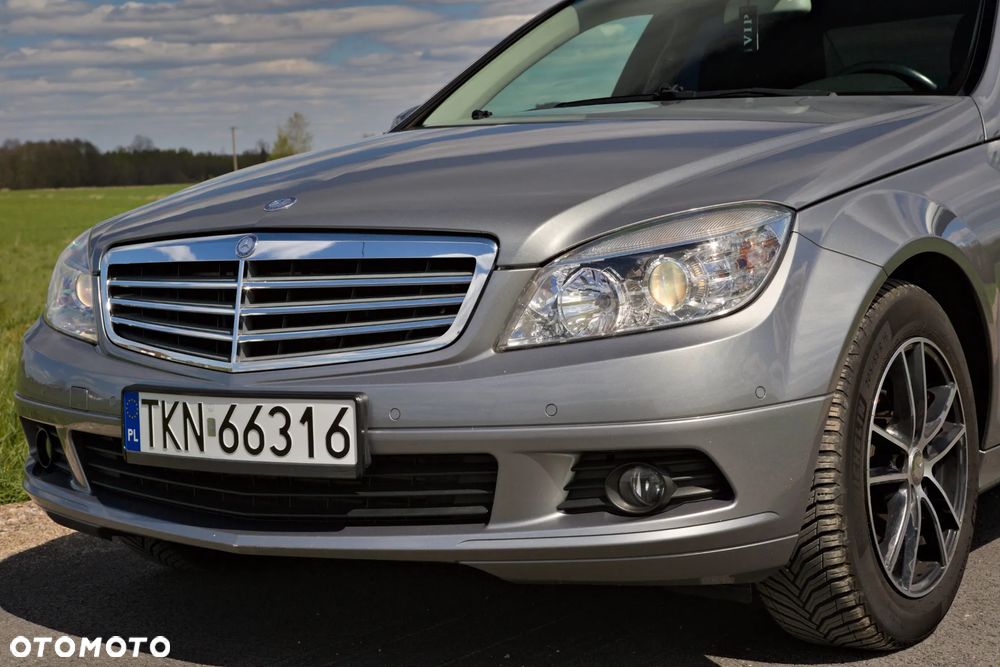 Mercedes-Benz Klasa C 180 CGI Automatik BlueEFFICIENCY - 14