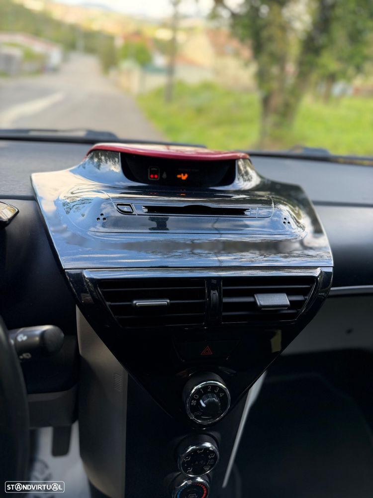 Toyota iQ 1.0 VVT-i 2 MultiDrive - 10