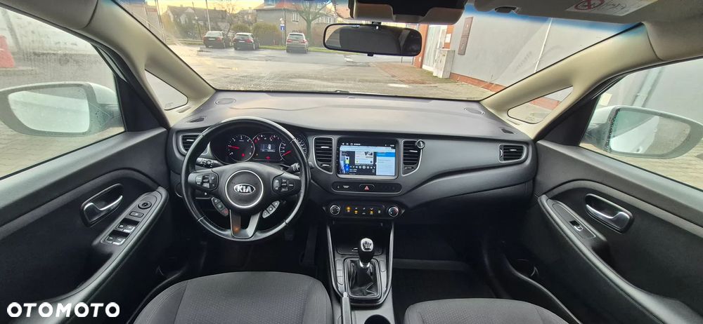 Kia Carens 1.7 CRDi 115 Dream Team Edition - 11