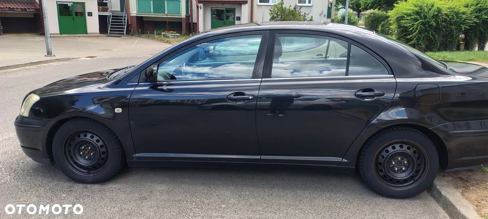 Toyota Avensis 1.8 VVT-i Luna - 2
