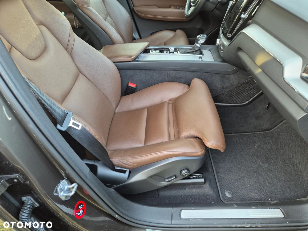 Volvo XC 60 D4 AWD Inscription - 17