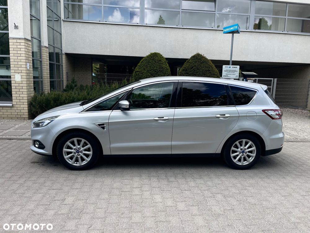 Ford S-Max - 13