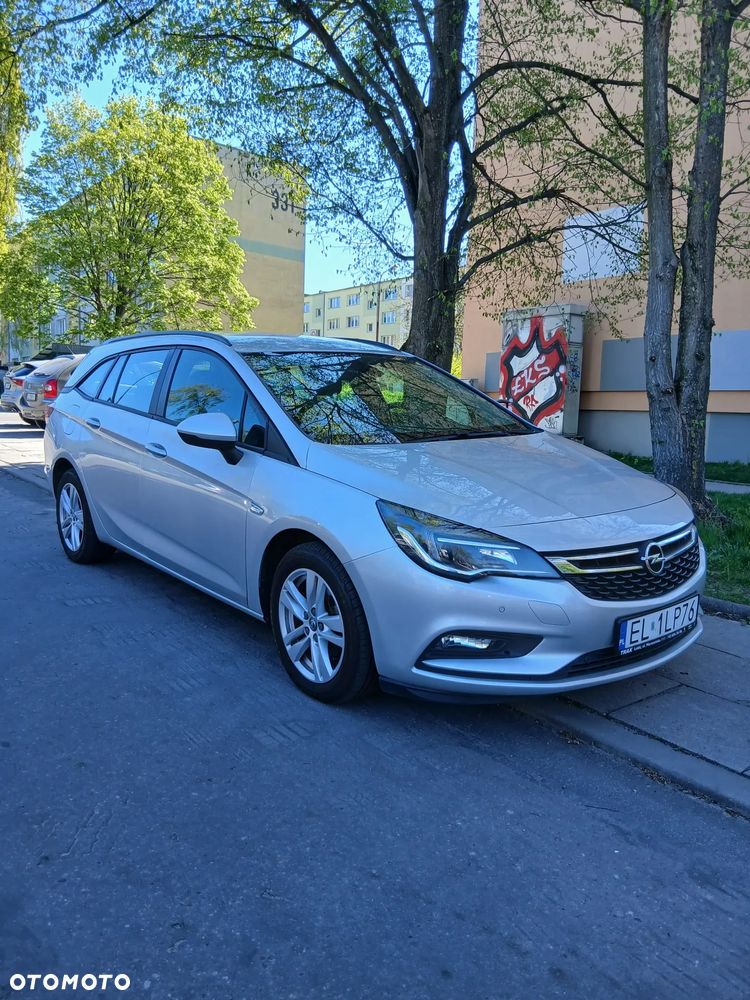 Opel Astra 1.6 CDTI Enjoy - 19