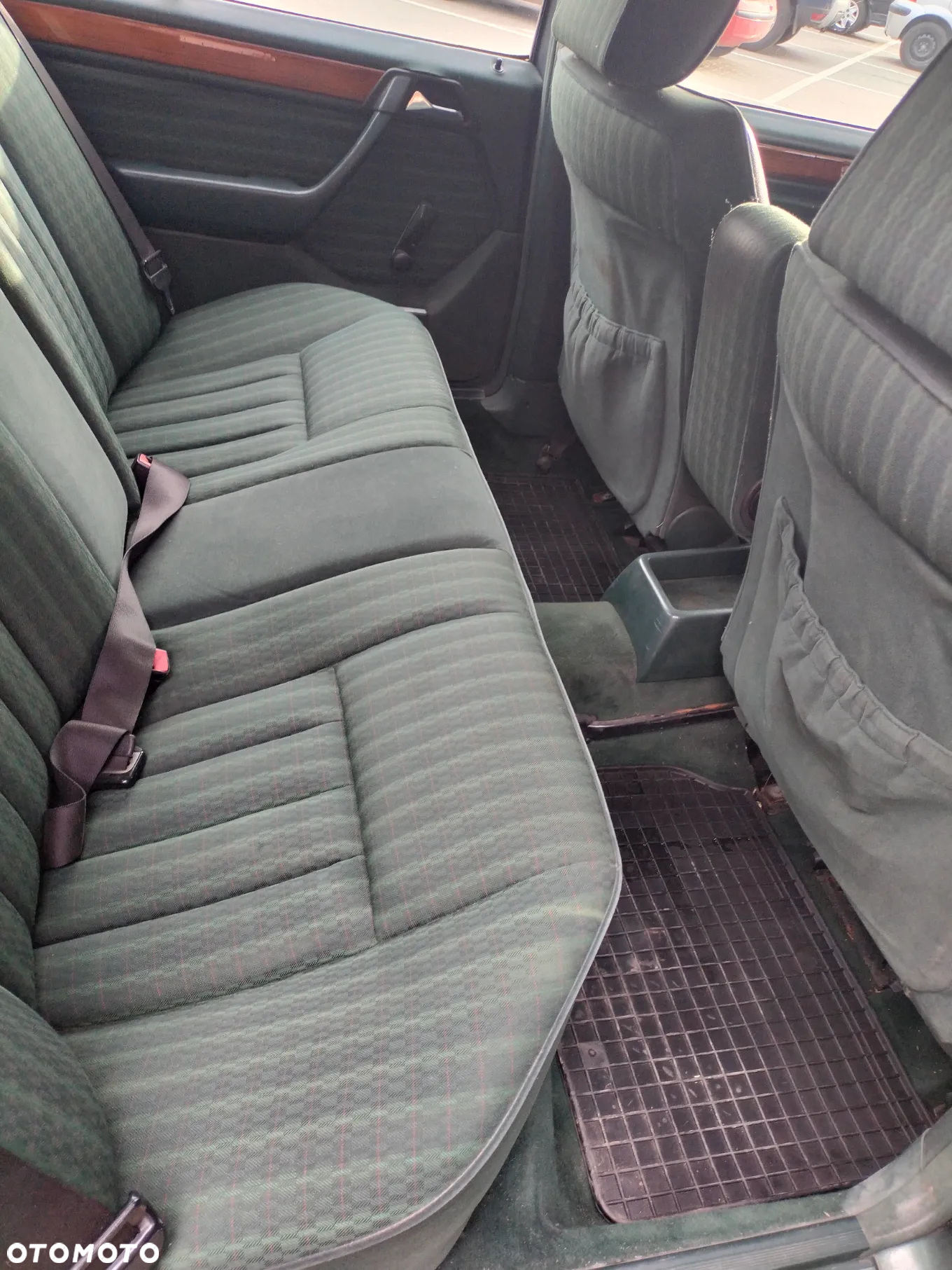 Mercedes-Benz W124 (1984-1993) - 12