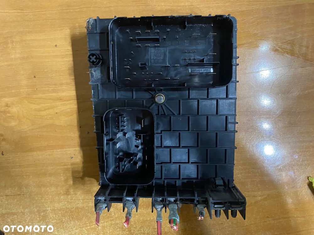 STEROWNIK MODUŁ SKRZYNKA BEZPIECZNIKÓW VW PASSAT B6 1K0937124R - 2