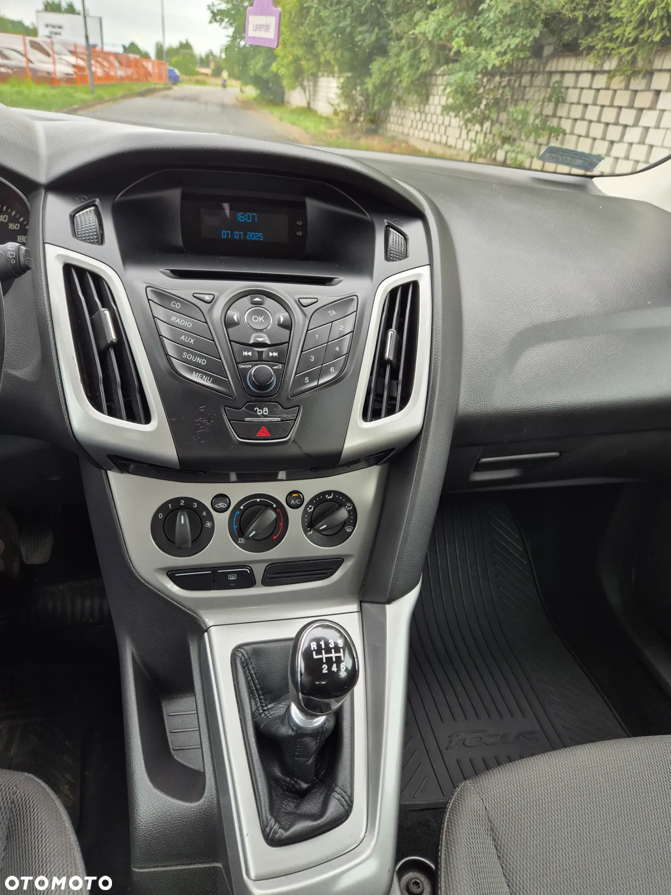 Ford Focus 1.6 TDCi DPF Ambiente - 14