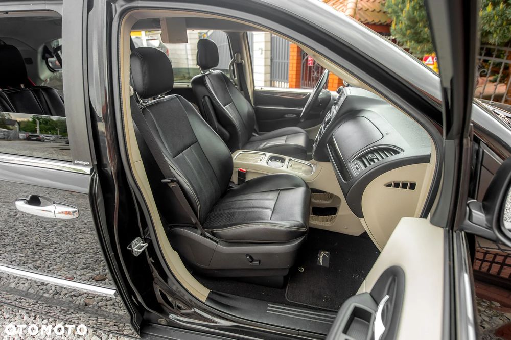 Lancia Voyager 2.8CRD Platinum - 22