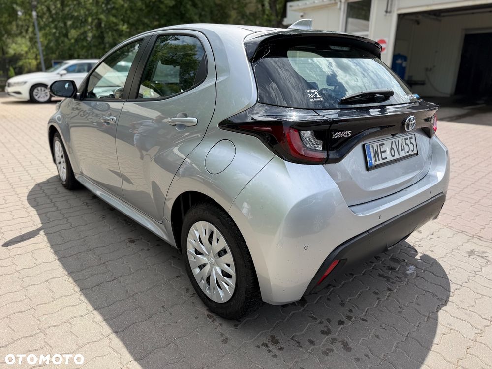 Toyota Yaris - 4