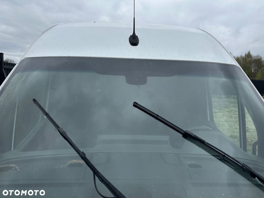 Mercedes-Benz Sprinter - 26