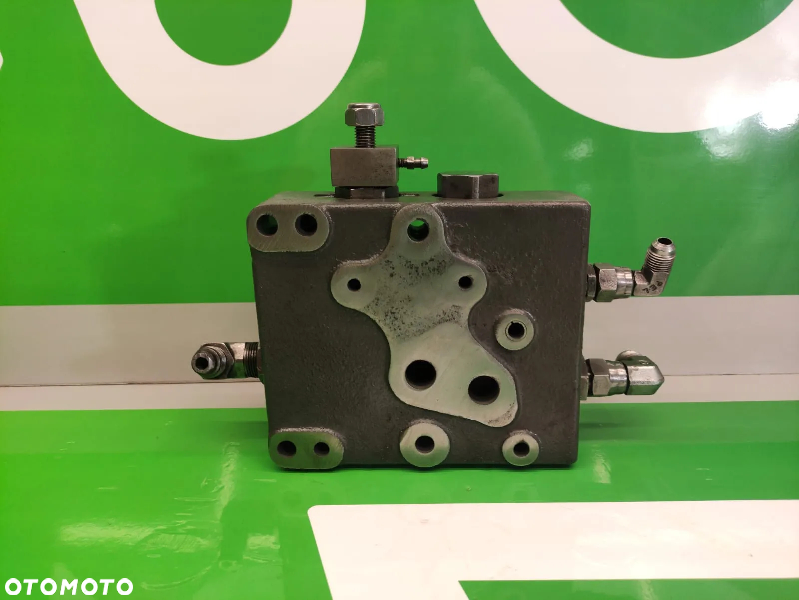 Blok Hydrauliczny 607449 0011355291 Claas Arion 660 - 2
