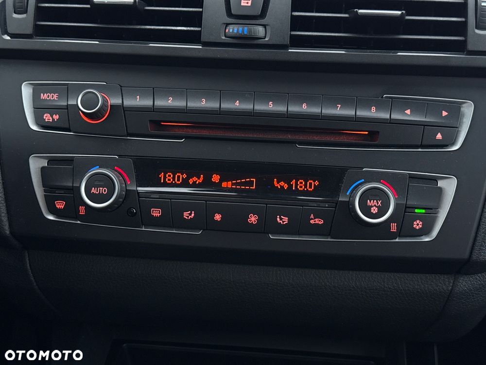 BMW Seria 1 118d Urban Line - 26