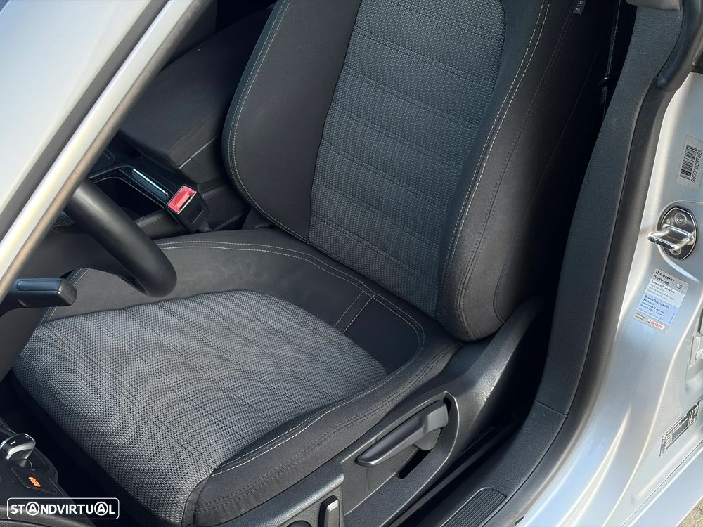 VW Passat CC 2.0 TDi BlueMotion - 8