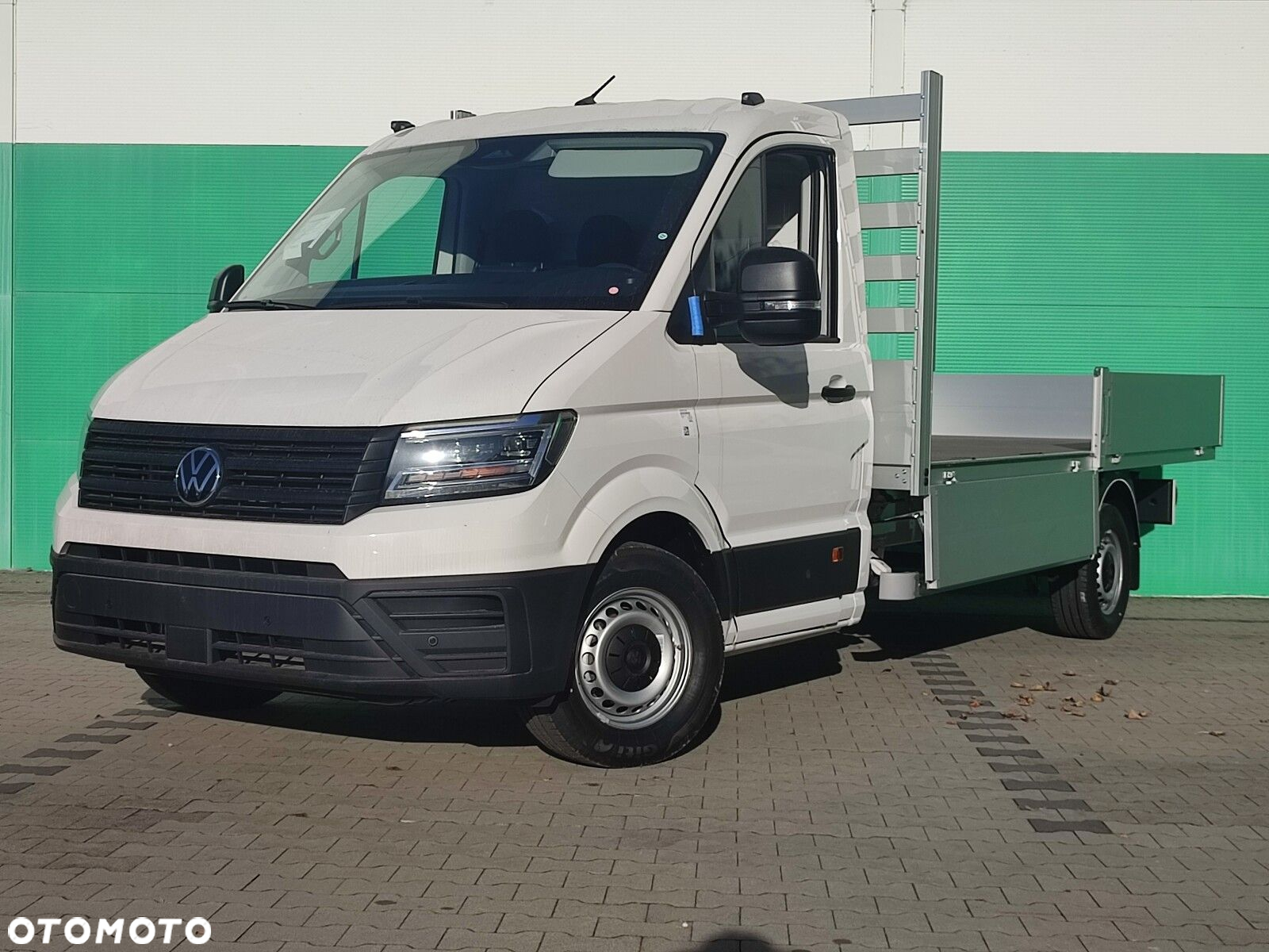 Volkswagen Crafter Crafter 35 Podwozie z pojedynczą kabiną silnik: 2,0 l EU6 SCR 177 KM / skrzynia biegów: Przedni napęd manualna 6-biegowa rozstaw osi: 4490 mm - 2