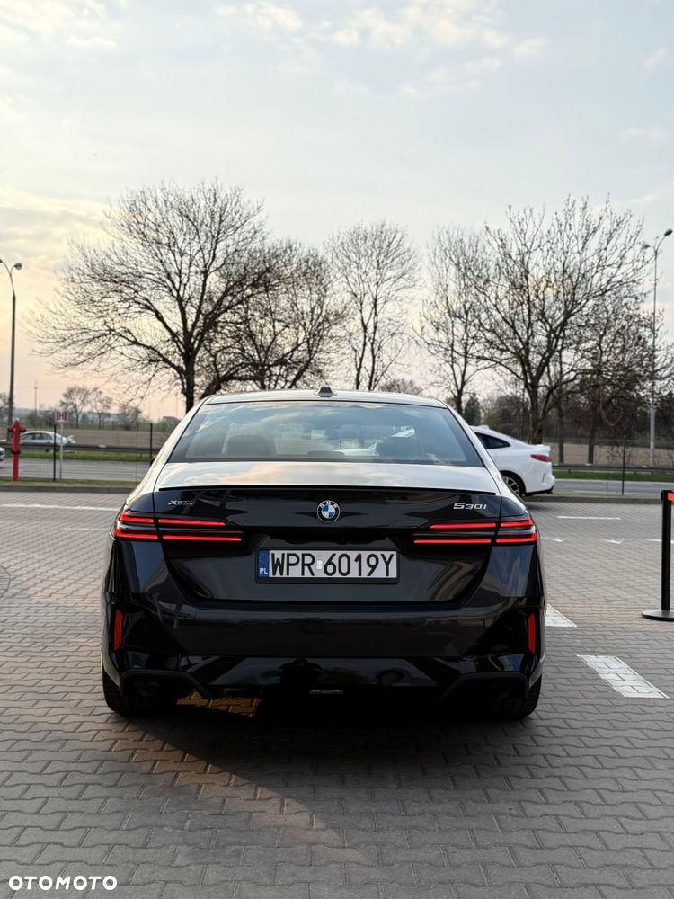 BMW Seria 5 530i xDrive - 5