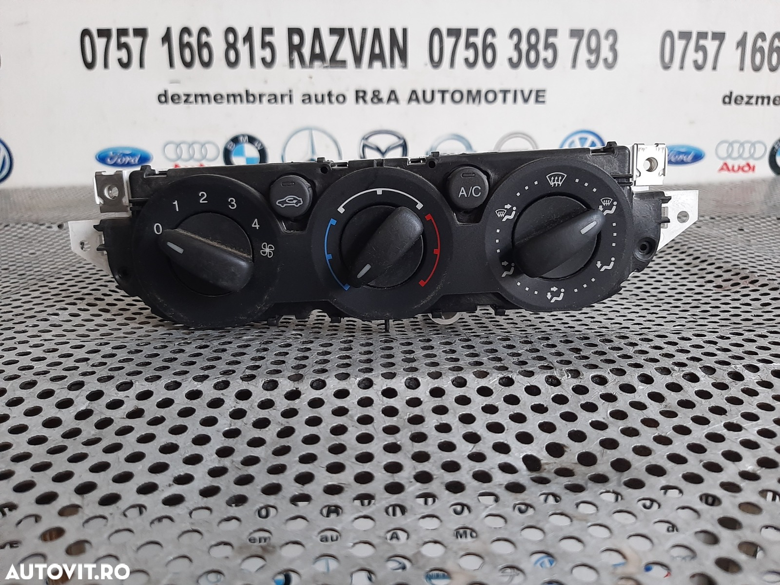 Modul Panou Consola Comenzi Clima Aer Conditionat Ford Focus 2 Facelift An 2008-2009-2010-2011 Dezmembrez Ford Focus 2 Facelift An 2008-2011 1.6 Tdci Euro 5 Motor GPDA - 2