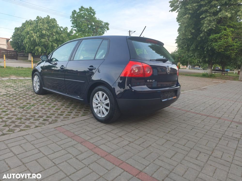 Volkswagen Golf 1.9 TDI BlueMotion Comfortline - 4