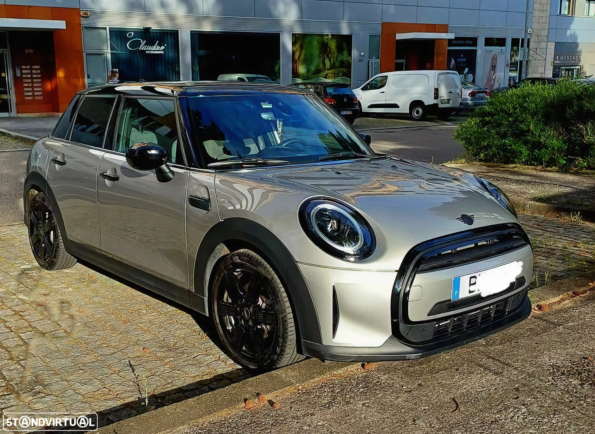MINI 5 Portas Cooper Classic Auto - 4