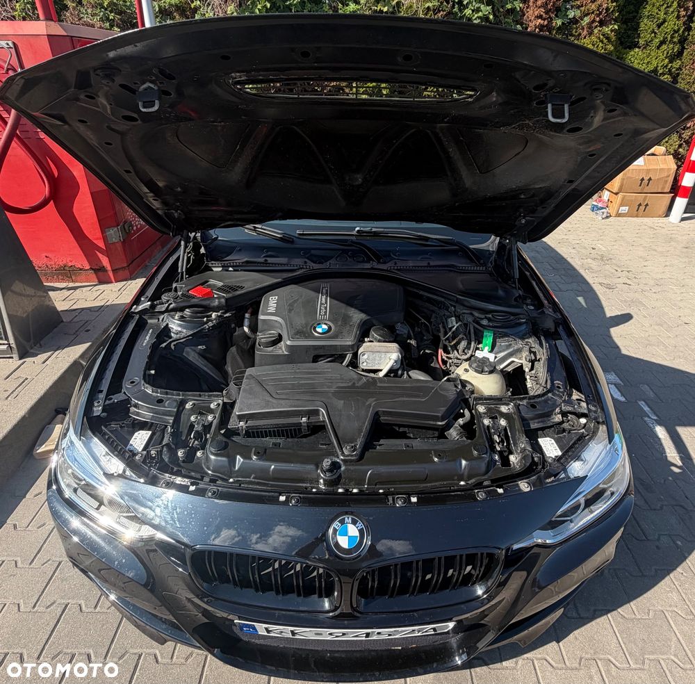 BMW Seria 3 320i Sport-Aut Sport Line - 26
