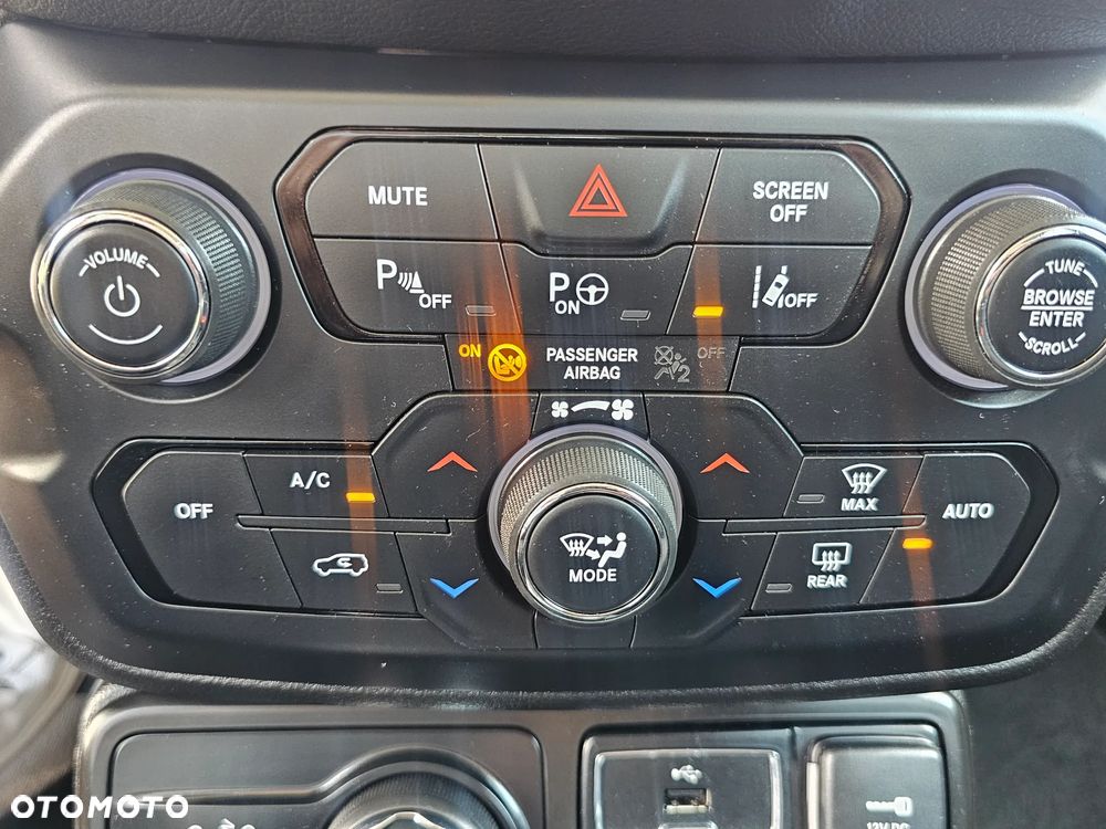Jeep Renegade 1.4 MultiAir Active Drive Automatik Limited - 23