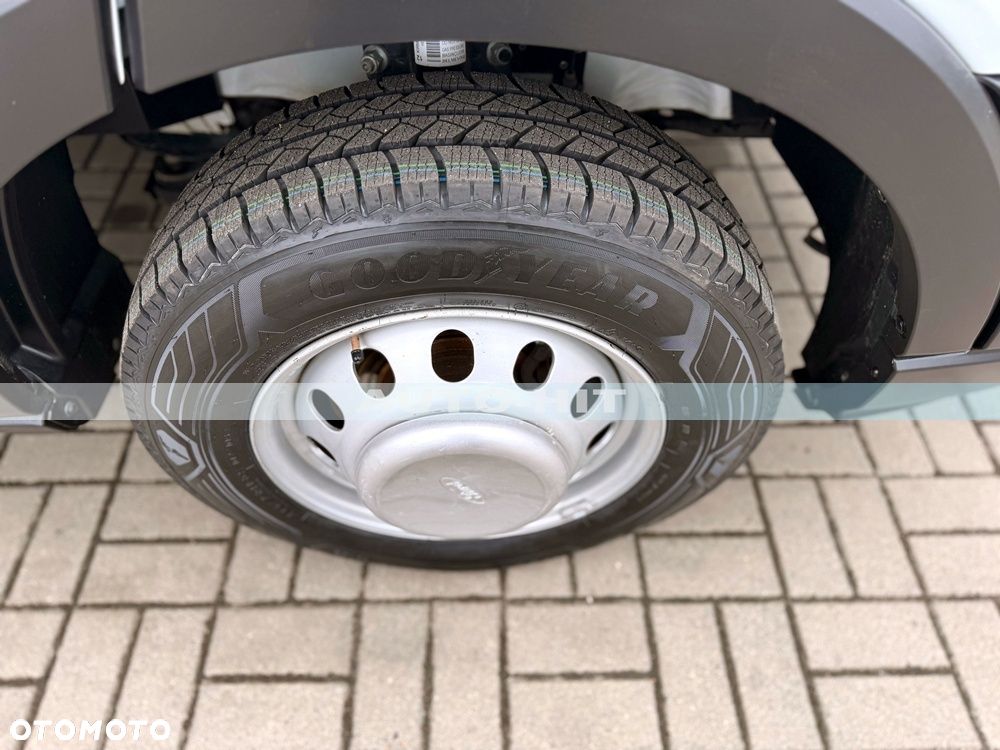 Ford Transit - 19
