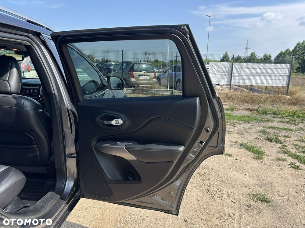 Jeep Cherokee 2.0 T Active Drive I Automatik Overland - 38