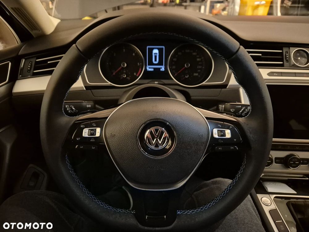 Volkswagen Passat - 6