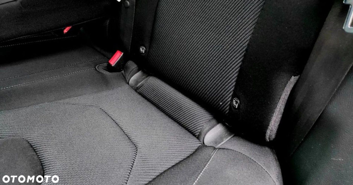 Ford Mondeo - 26