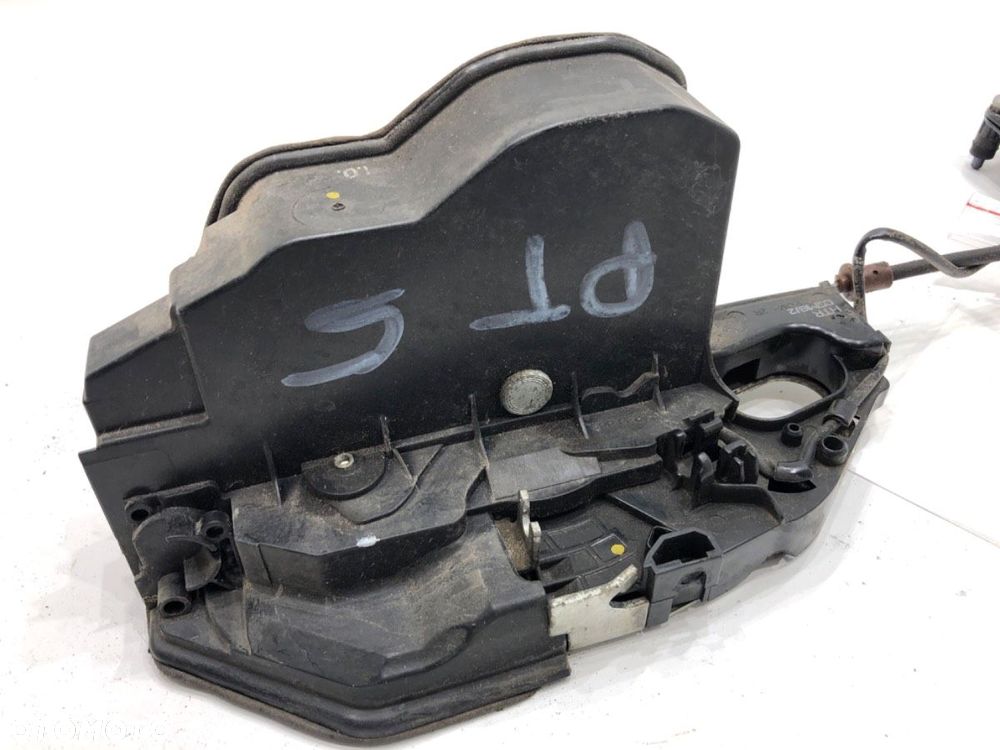 ZAMEK DRZWI PRAWY TYŁ  BMW 7 (F01, F02, F03, F04) 2008 - 2015 730 d 180 kW [245 KM] olej napędowy - 4