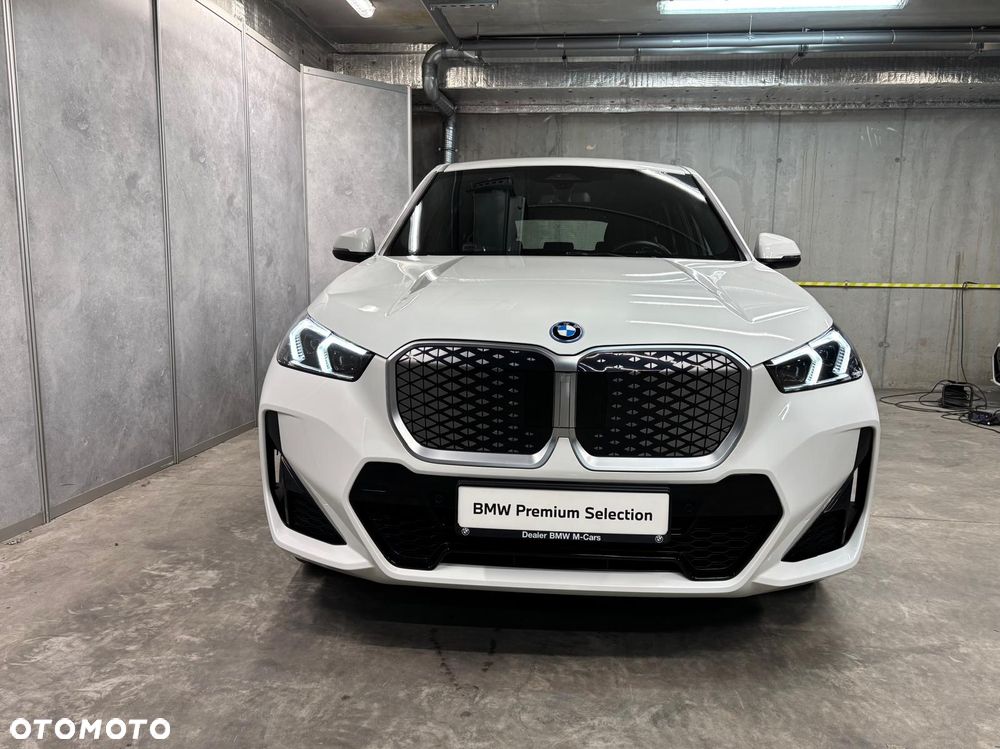 BMW iX1 eDrive20 66.5kWh M Sport - 9