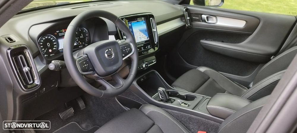 Volvo XC 40 2.0 D3 Momentum Plus - 19