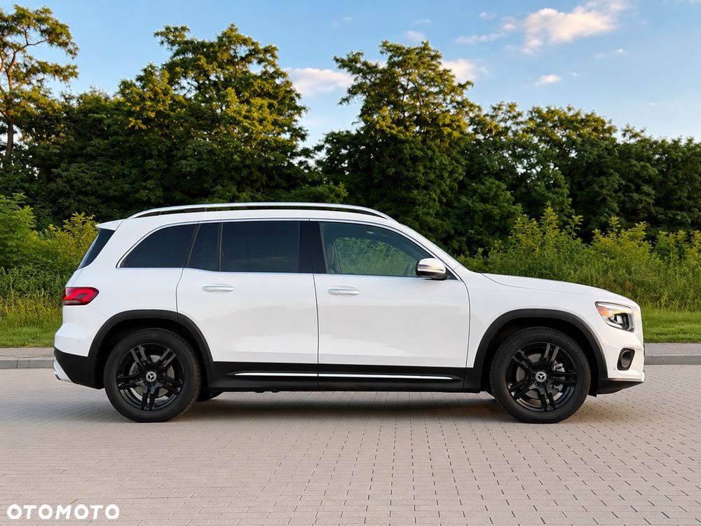 Mercedes-Benz GLB 250 4-Matic 8G-DCT - 9
