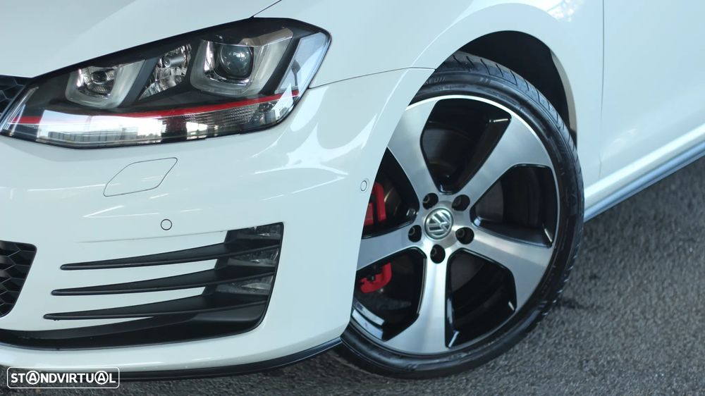 VW Golf GTI Performance BlueMotion DSG - 5